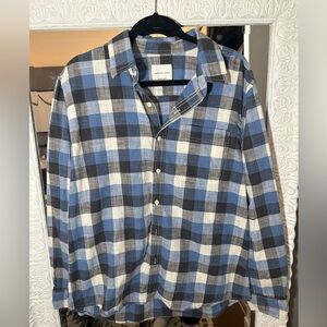 Men’s plaid button down